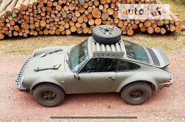 Купе Porsche 911 1983 в 