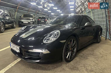 Купе Porsche 911 2012 в 