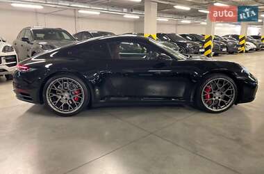 Купе Porsche 911 2022 в 