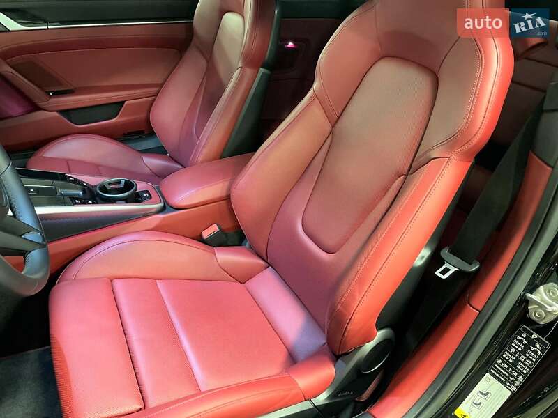 Купе Porsche 911 2022 в Киеве