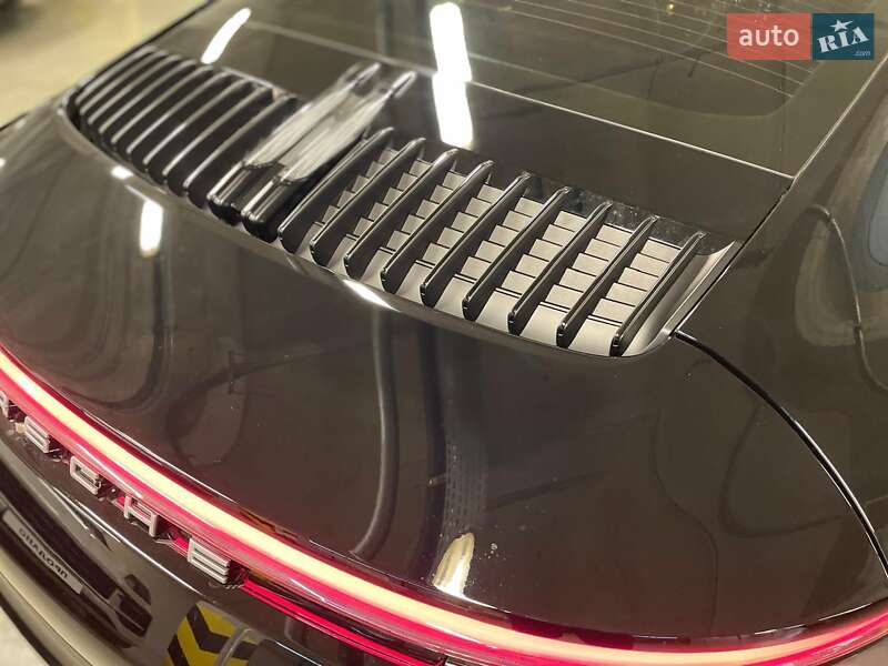 Купе Porsche 911 2022 в Киеве