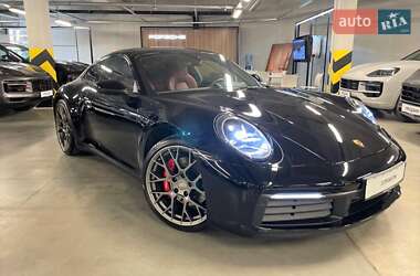 Купе Porsche 911 2022 в 