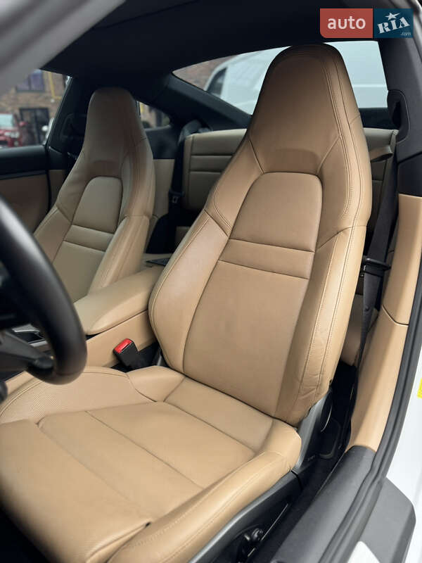 Купе Porsche 911 2020 в Киеве