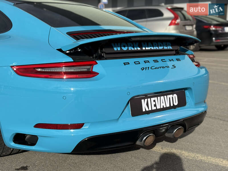 Купе Porsche 911 2016 в Києві