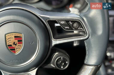Купе Porsche 911 2016 в 