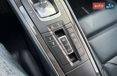 Купе Porsche 911 2016 в 