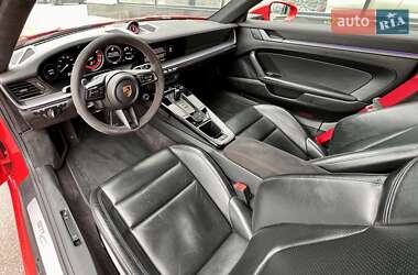 Купе Porsche 911 2022 в 