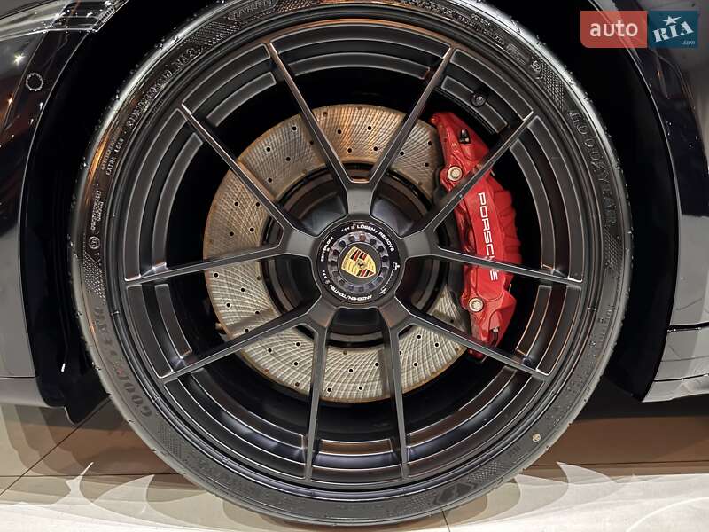 Купе Porsche 911 2025 в Одессе