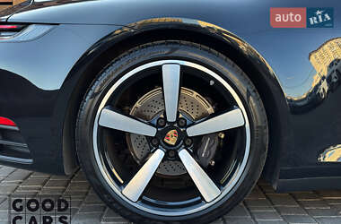 Купе Porsche 911 2023 в 