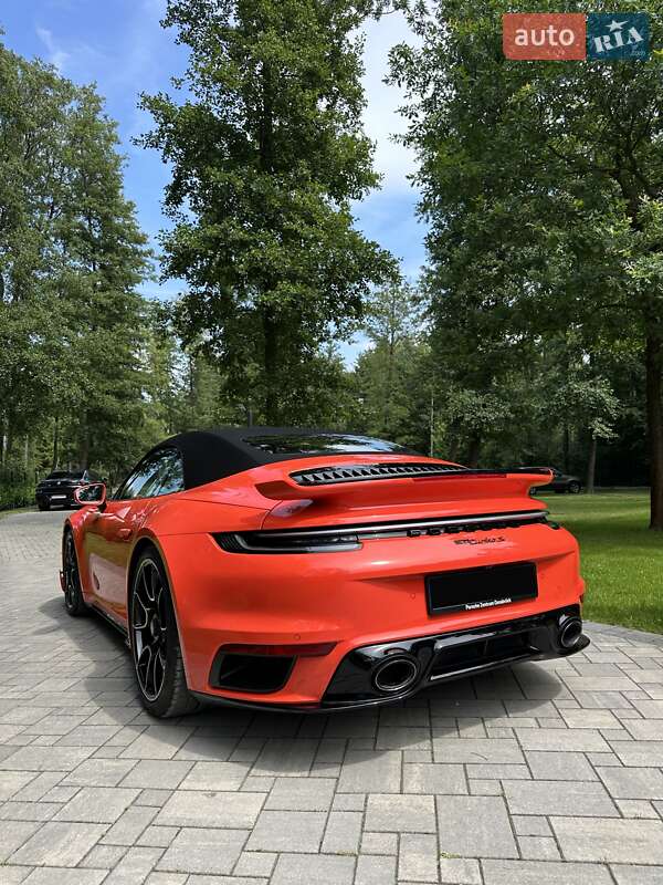 Кабріолет Porsche 911 2022 в Києві фото 10 Кабріолет Porsche 911 2022 в Києві