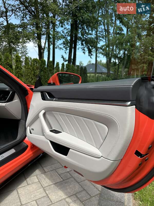 Кабріолет Porsche 911 2022 в Києві фото 29 Кабріолет Porsche 911 2022 в Києві