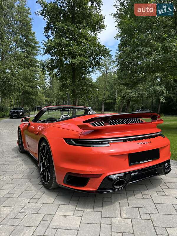 Кабріолет Porsche 911 2022 в Києві фото 37 Кабріолет Porsche 911 2022 в Києві