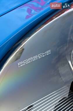 Купе Porsche 911 2021 в 