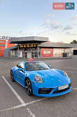 Купе Porsche 911 2021 в 