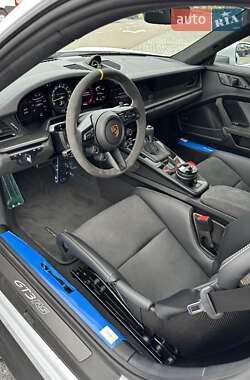 Купе Porsche 911 2024 в 