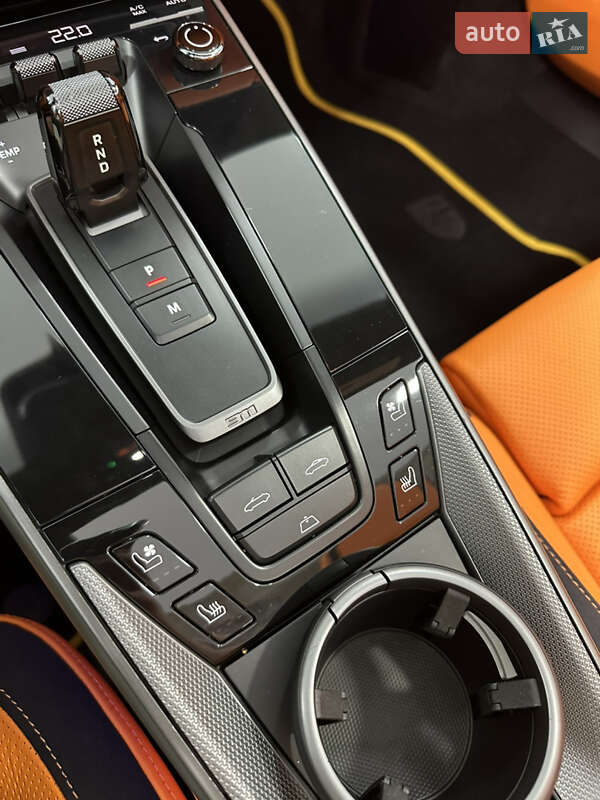 Кабриолет Porsche 911 2022 в Одессе