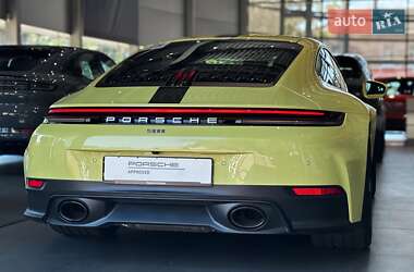 Купе Porsche 911 2024 в 