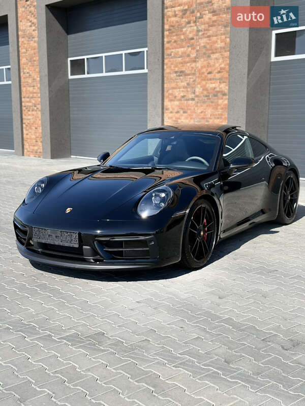 Купе Porsche 911 2022 в Черновцах