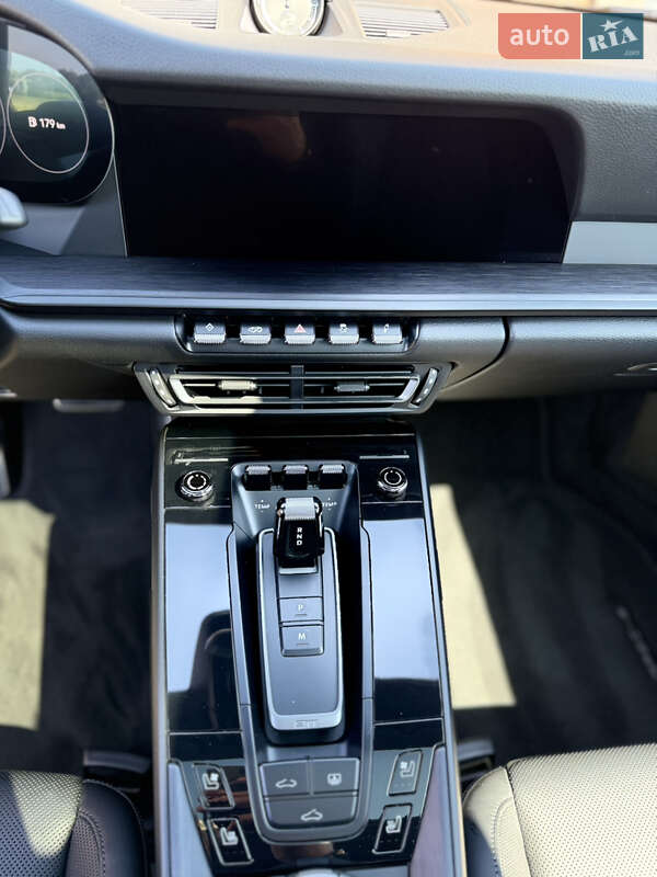 Купе Porsche 911 2022 в Черновцах