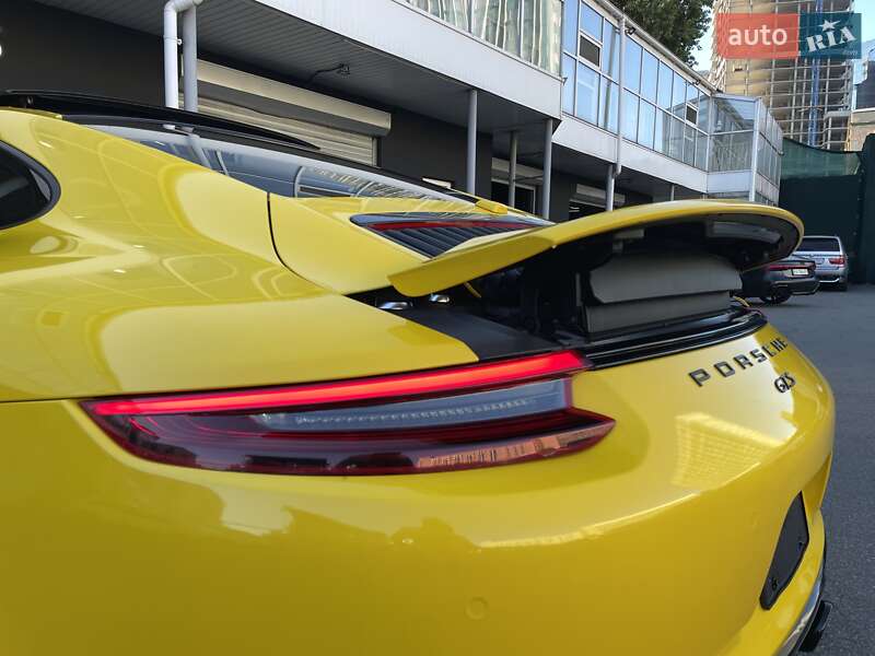 Купе Porsche 911 2017 в Києві