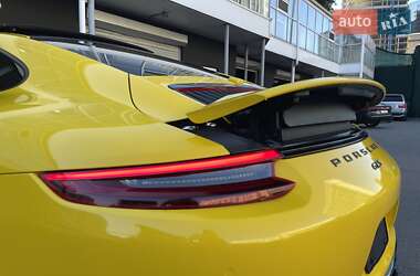 Купе Porsche 911 2017 в 