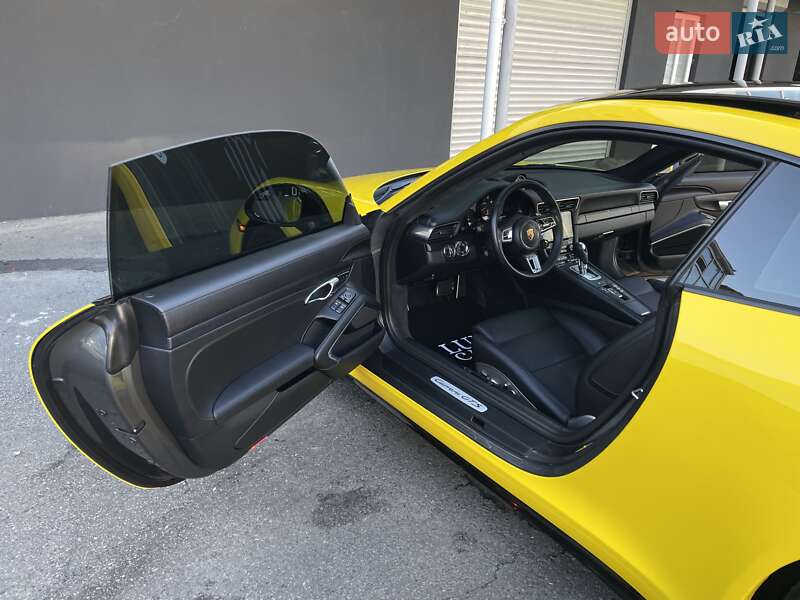 Купе Porsche 911 2017 в Києві