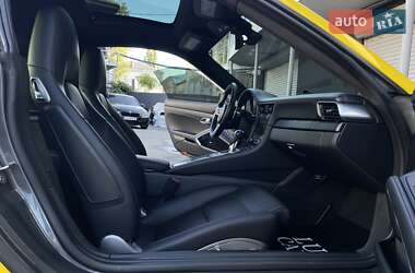 Купе Porsche 911 2017 в 