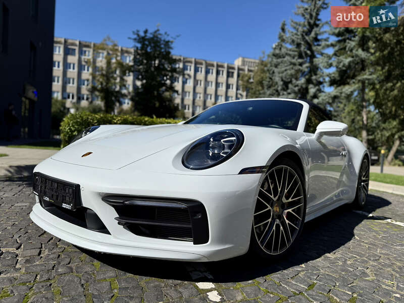 Кабриолет Porsche 911 2022 в Львове