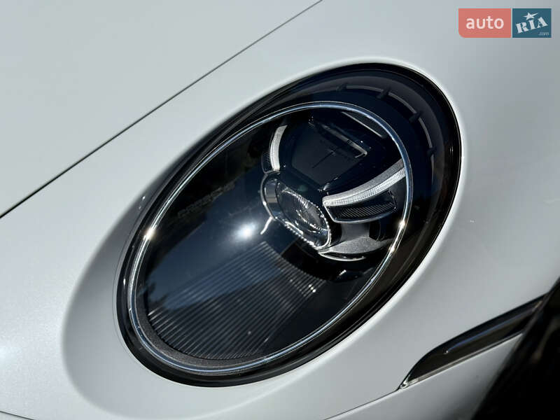 Кабриолет Porsche 911 2022 в Львове
