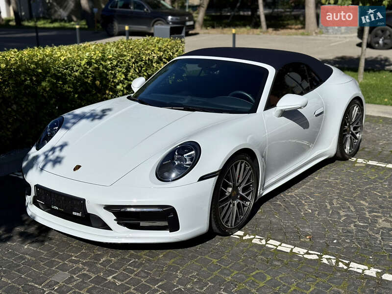 Кабриолет Porsche 911 2022 в Львове