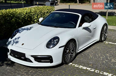 Кабриолет Porsche 911 2022 в 