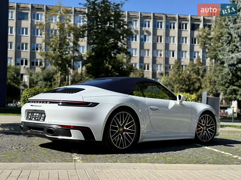 Кабриолет Porsche 911 2022 в Львове