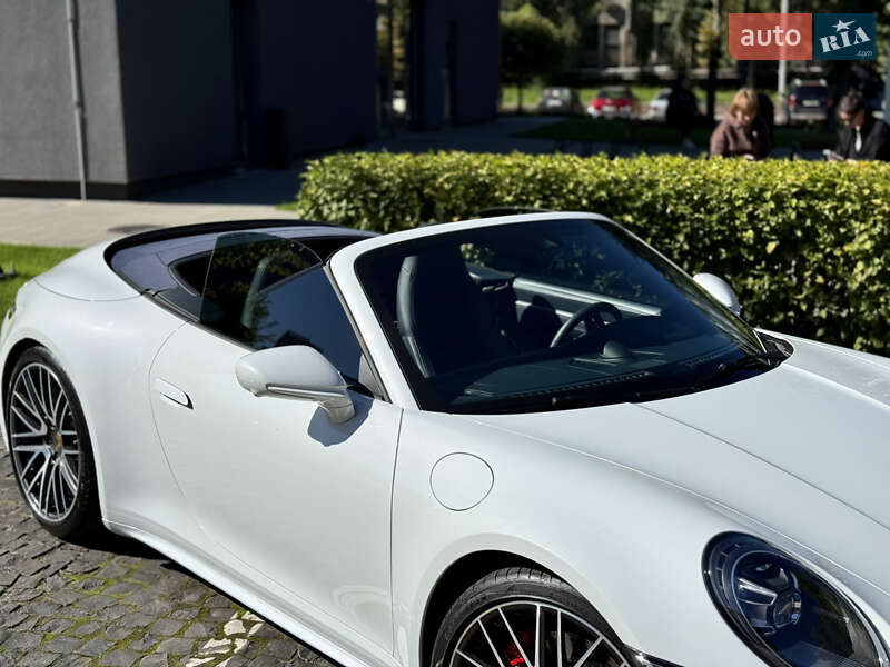 Кабриолет Porsche 911 2022 в Львове