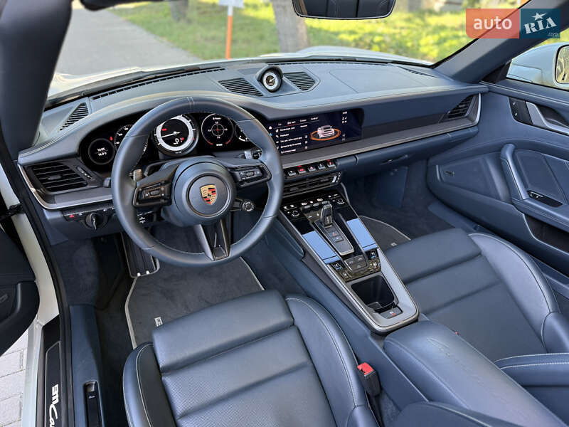 Кабриолет Porsche 911 2022 в Львове