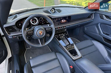 Кабриолет Porsche 911 2022 в 