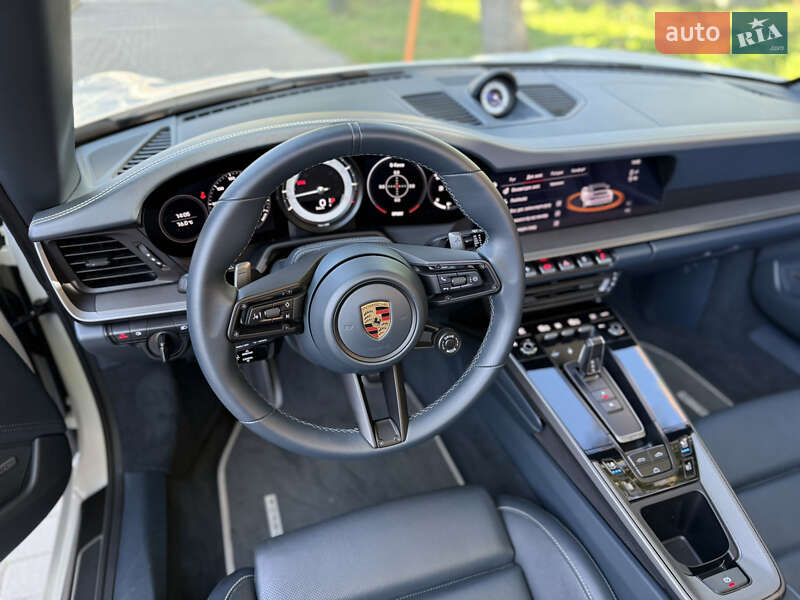 Кабриолет Porsche 911 2022 в Львове