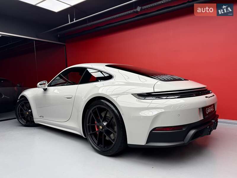 Купе Porsche 911 2025 в Києві фото 19 Купе Porsche 911 2025 в Києві