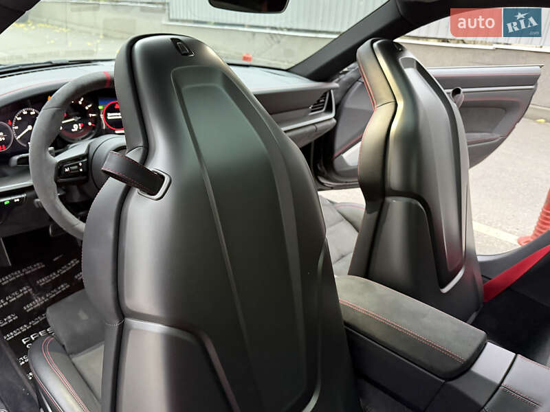 Купе Porsche 911 2023 в Киеве фото 53 Купе Porsche 911 2023 в Киеве