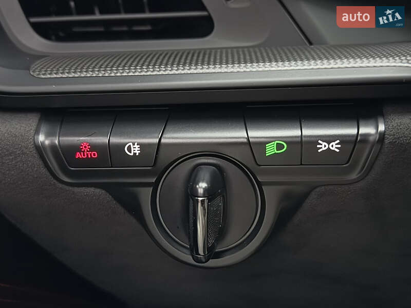 Купе Porsche 911 2023 в Киеве фото 75 Купе Porsche 911 2023 в Киеве