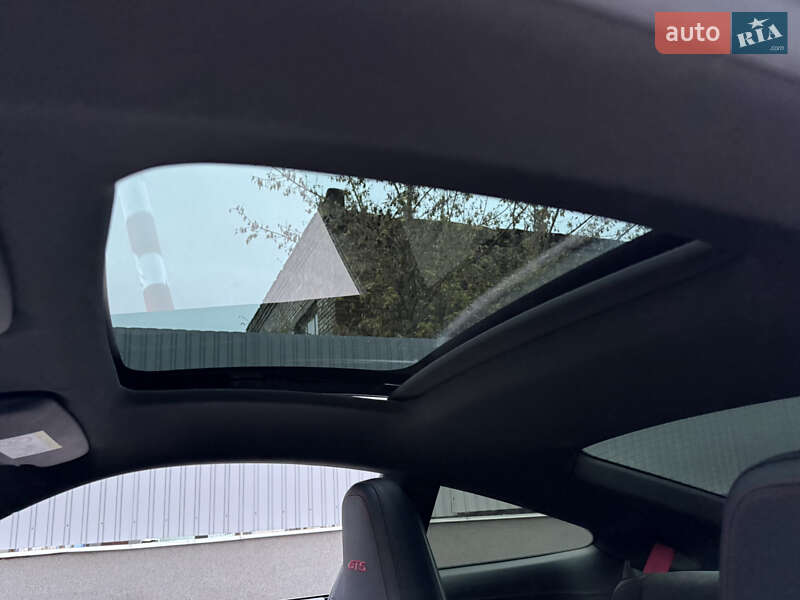Купе Porsche 911 2023 в Киеве фото 87 Купе Porsche 911 2023 в Киеве