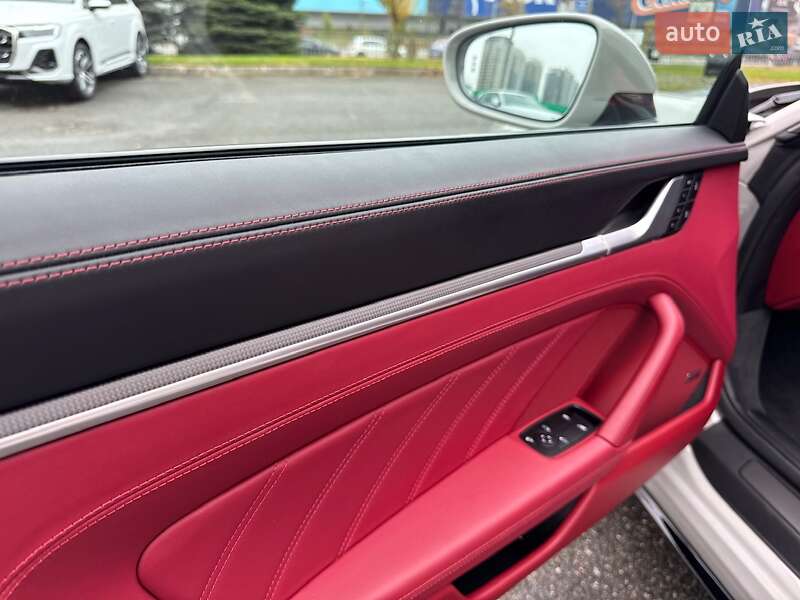 Купе Porsche 911 2024 в Києві фото 27 Купе Porsche 911 2024 в Києві