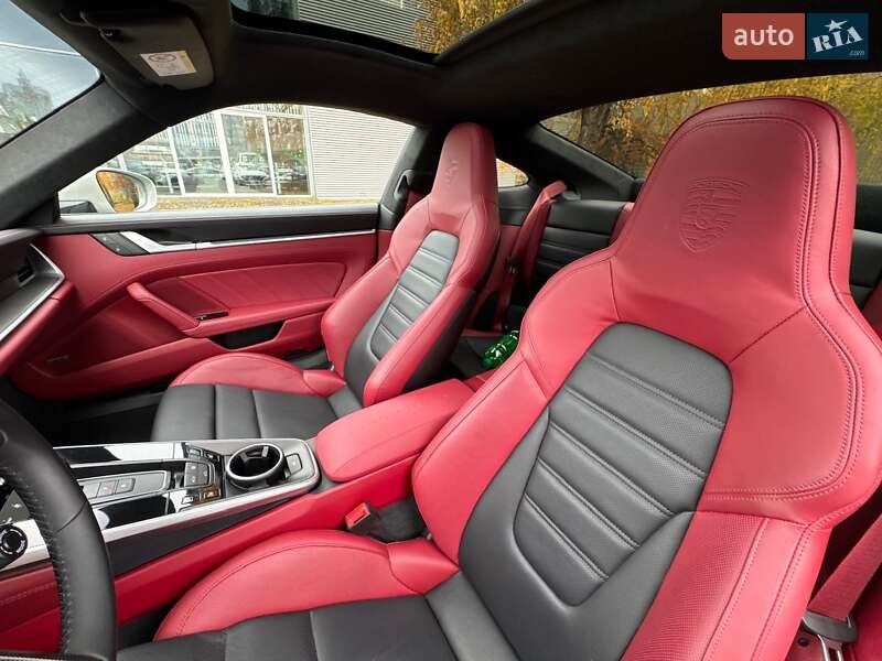 Купе Porsche 911 2024 в Києві фото 33 Купе Porsche 911 2024 в Києві