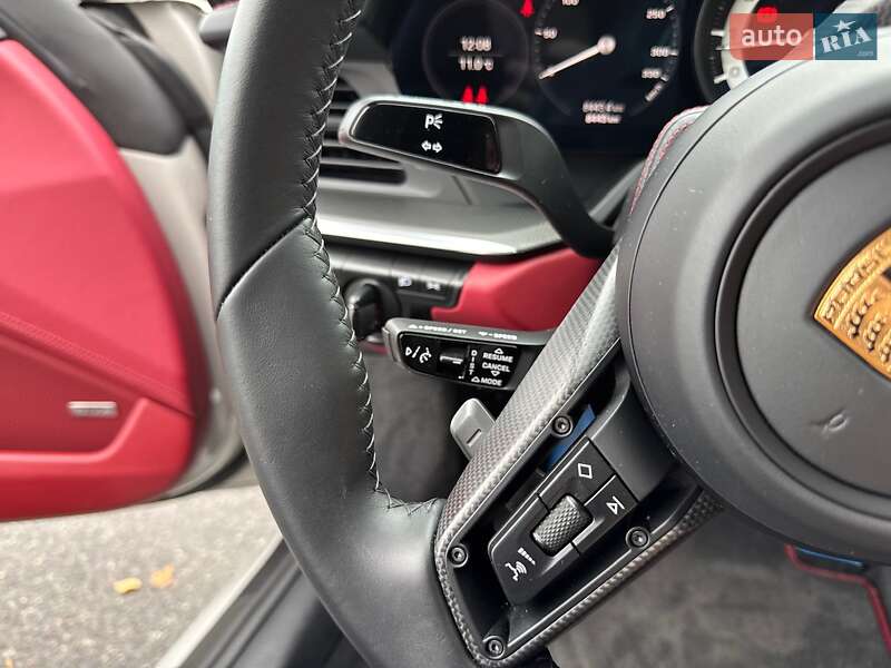 Купе Porsche 911 2024 в Києві фото 38 Купе Porsche 911 2024 в Києві