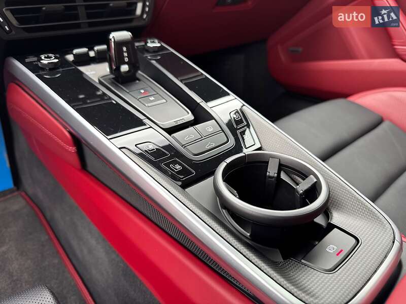 Купе Porsche 911 2024 в Києві фото 46 Купе Porsche 911 2024 в Києві