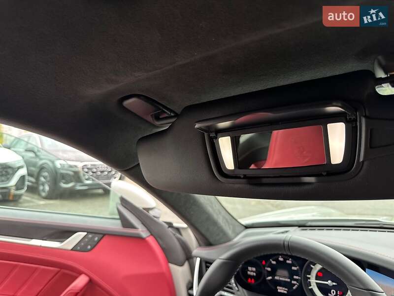 Купе Porsche 911 2024 в Києві фото 69 Купе Porsche 911 2024 в Києві