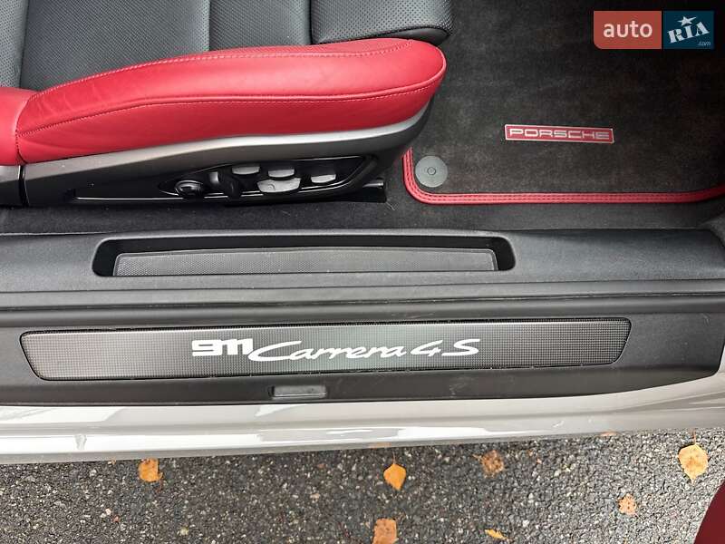 Купе Porsche 911 2024 в Києві фото 83 Купе Porsche 911 2024 в Києві