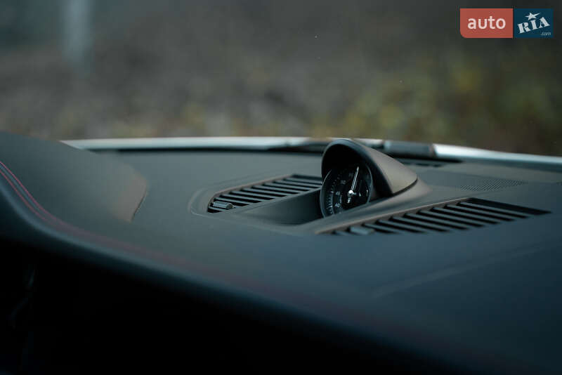 Купе Porsche 911 2022 в Киеве фото 46 Купе Porsche 911 2022 в Киеве