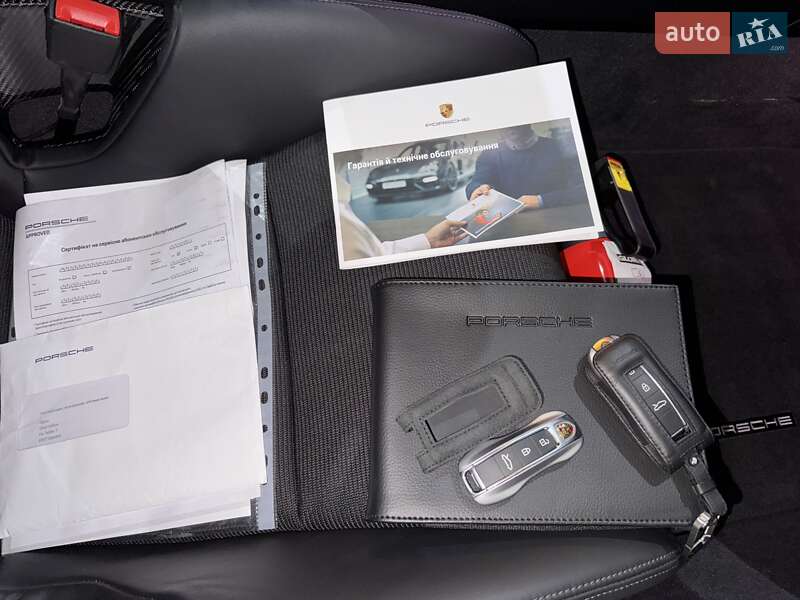 Купе Porsche 911 2023 в Одессе