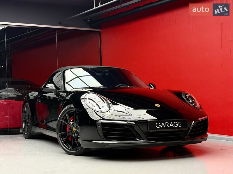 Кабриолет Porsche 911 2018 в Киеве