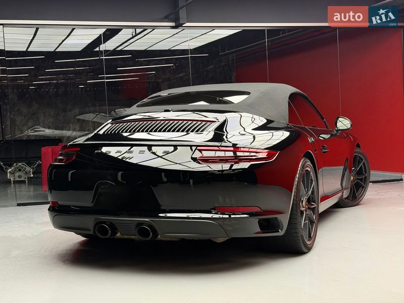 Кабриолет Porsche 911 2018 в Киеве